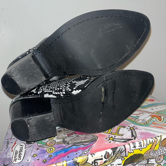 Jeffrey Campbell Cromwell Boots, Black/white snake in Size 7.5 - Picture 5 of 6